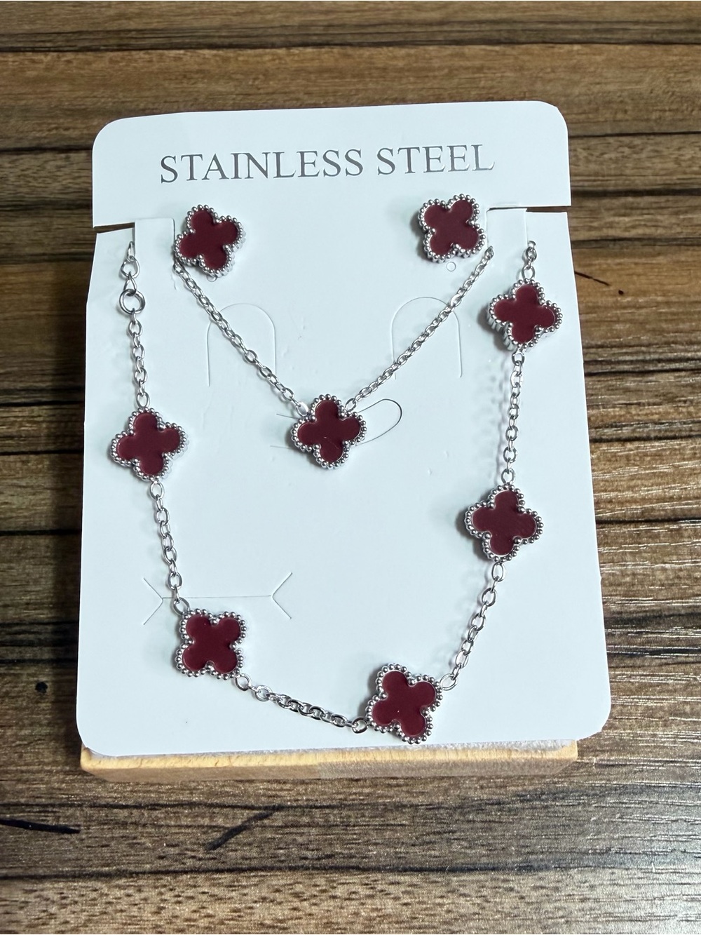 Stainless Steel Burgundy Clover Pendant Necklace & Earring Set